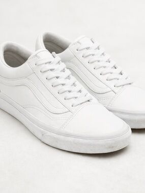 Vans Old Skool White Leather Sneakers Women’s 8.5 Men’s 7 Classic Skate Shoes